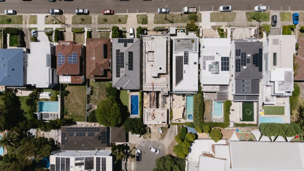 The Real Cost of Hiring a Facebook Advertising Agency 1 The Real Cost of Hiring a Facebook Advertising Agency